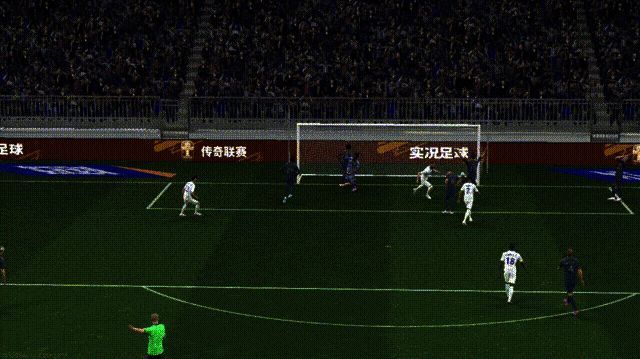 菲戈盘带过人画面