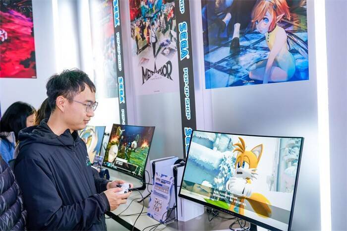 世嘉快闪店商品展示图