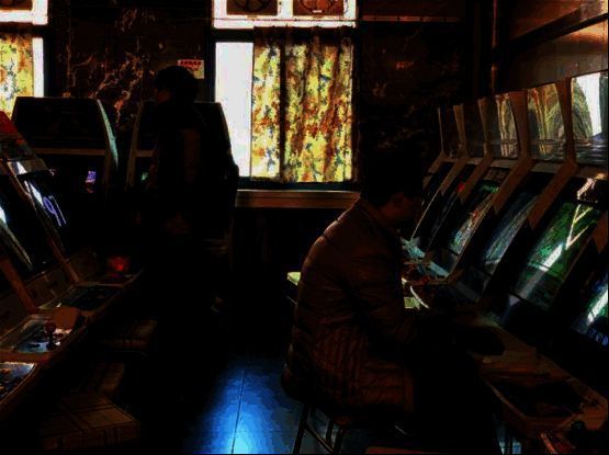 童年街机厅游戏场景图片