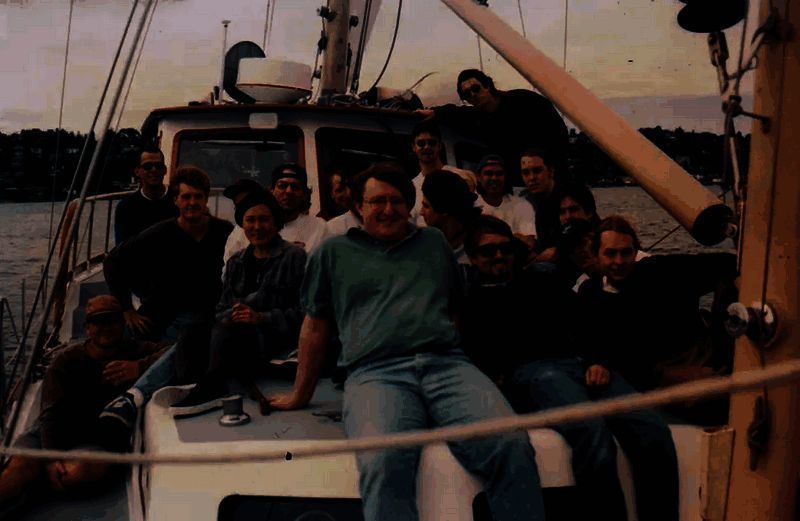 V社演讲现场画面