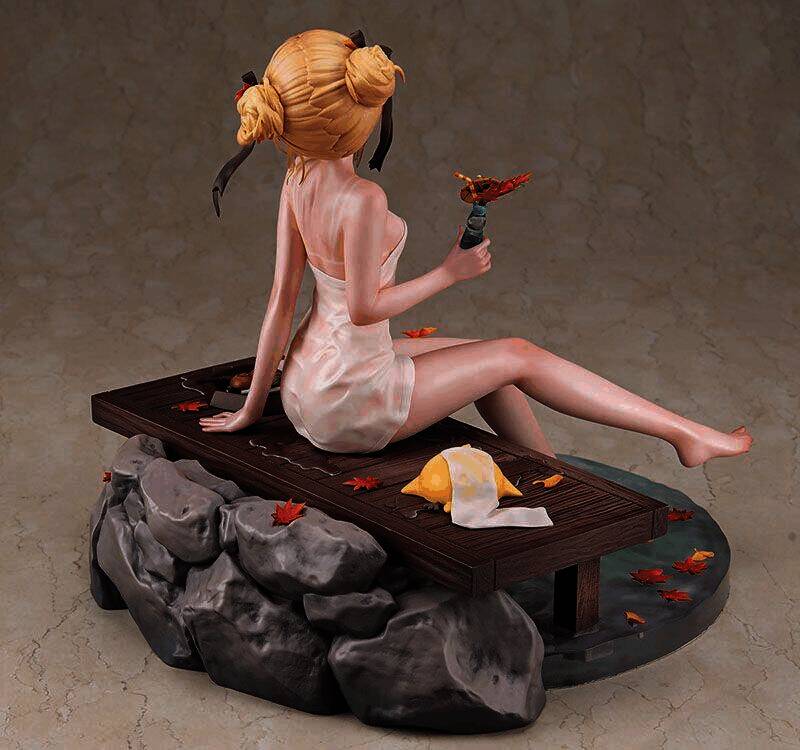 玛丽·萝丝手办正面图