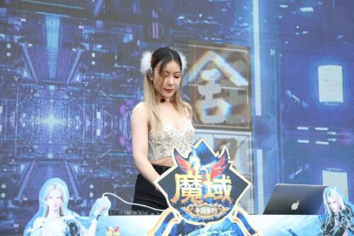 玩家蹦迪现场照片