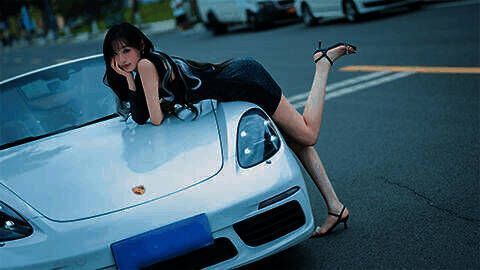 萧晴晴配图