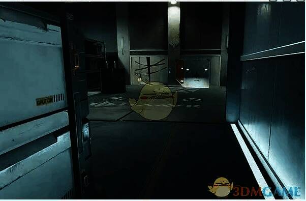 顶楼集装箱旁的推车