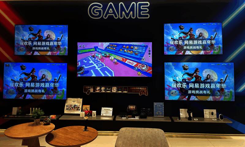 活动现场热闹场景照片