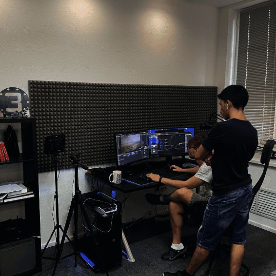 《威尔：航向灯塔》开发团队工作照