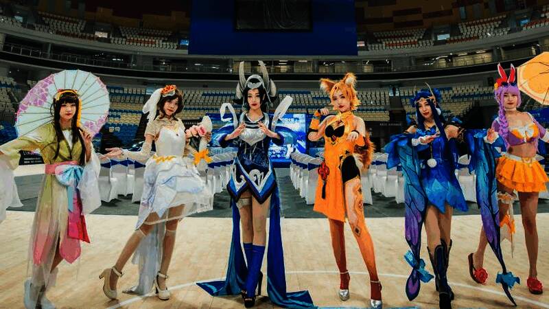 coser小姐姐表演现场图