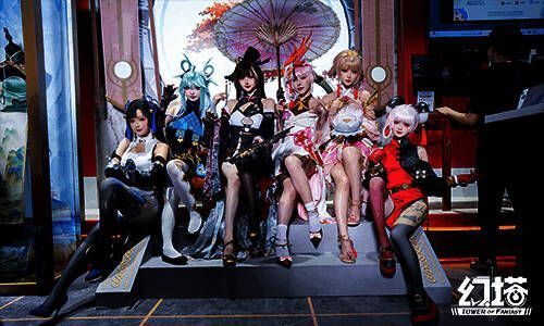《幻塔》九域ChinaJoy展台coser现场图