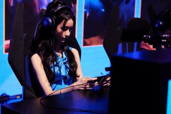 明星表演赛现场照片3