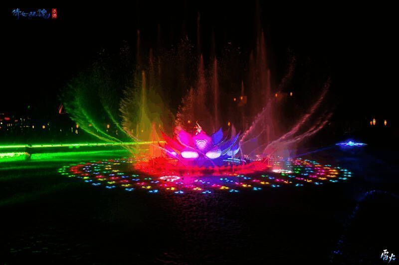 嘉年华现场coser活动图