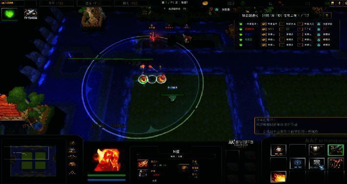 升级后的终极英雄塔威风凛凛，周围环绕着低等级辅助塔