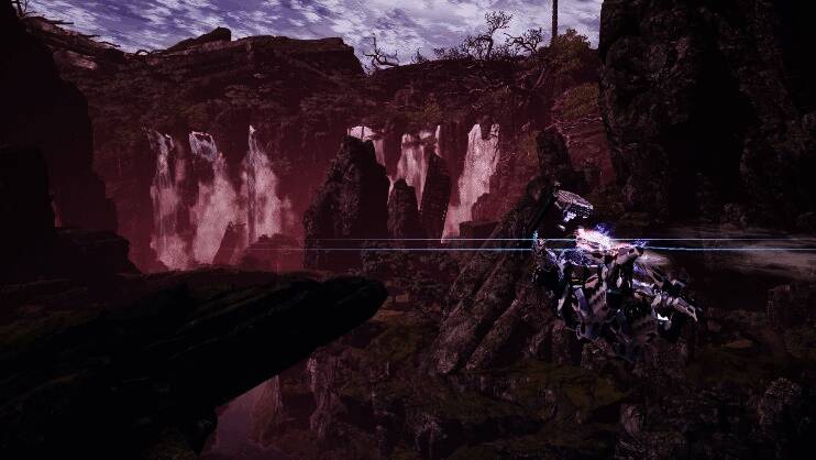 机甲自定义界面展示，可更换多种武器与部件