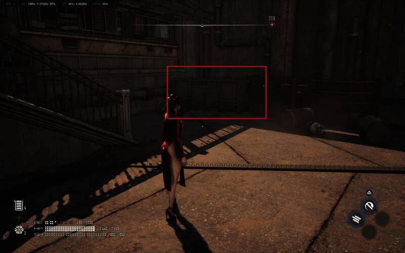 角色站在狭长小巷中，前方隐约可见一个闪着微光的宝箱轮廓