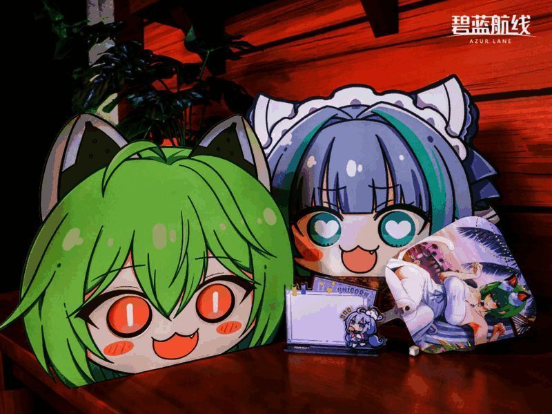 玩家排队参与舰船建造互动游戏，现场气氛热烈