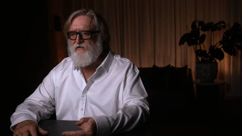 G胖在电脑前工作，屏幕上显示着AI相关的代码界面