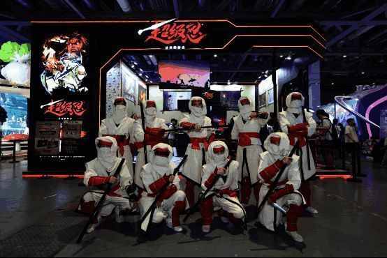 《超级忍 反攻的斩击》试玩现场，玩家热情高涨，展台人气爆棚