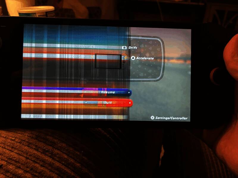 Reddit帖子截图，显示玩家对Switch2屏幕问题的讨论与建议
