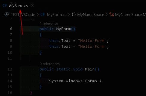 编辑器中打开Python脚本文件，代码高亮清晰可见
