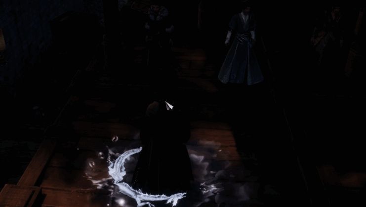 任务对话界面截图，NPC春晴站在庭院中，头顶显示任务提示‘婚前思忧’，玩家选项清晰可见