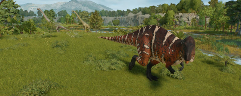 《侏罗纪世界：进化3》游戏内角龙类恐龙群像展示图：中央为威风凛凛的三角龙头部特写，两侧环绕着不同体型与冠饰形态的角龙，背景为热带雨林风格的围栏园区，光影层次丰富，细节逼真